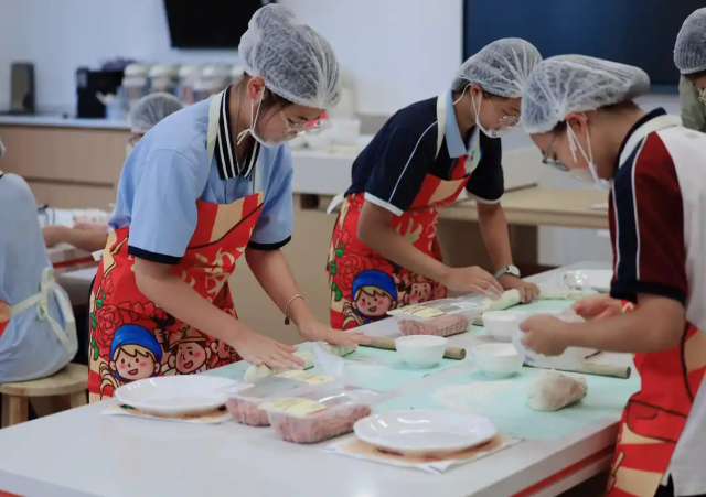 学段为阶依据不同年级孩子的认知特色设置梯度化劳作项目